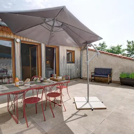 Authentique Avec Terrasses Spacieuses - Fr-1-496-327 Landhuis *