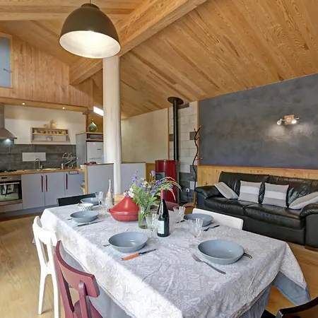 Authentique Avec Terrasses Spacieuses - Fr-1-496-327