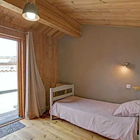 Authentique Avec Terrasses Spacieuses - Fr-1-496-327 Landhuis *