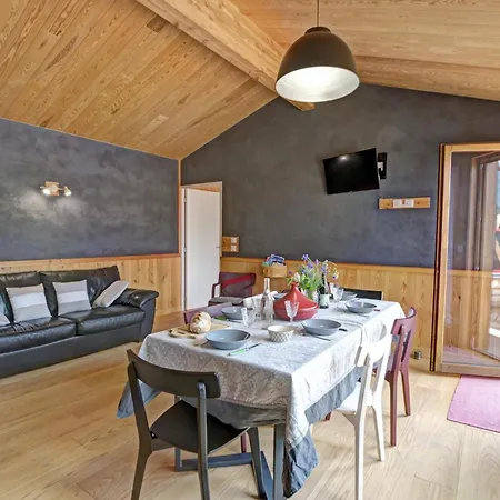 Authentique Avec Terrasses Spacieuses - Fr-1-496-327